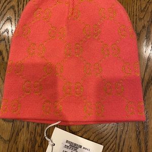 Gucci pink and gold beanie. Size large fits adults